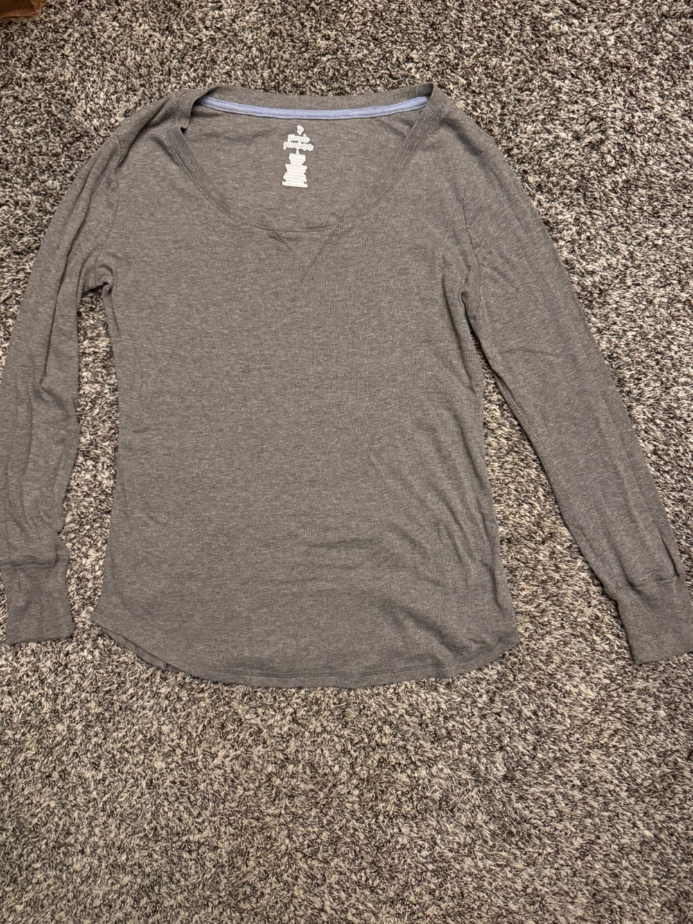 Women’s 2pc Pajama Set - Picture 10 of 11